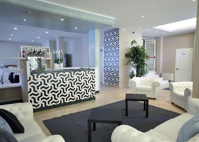 Hotel Airone