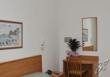 Hotel Airone 3*